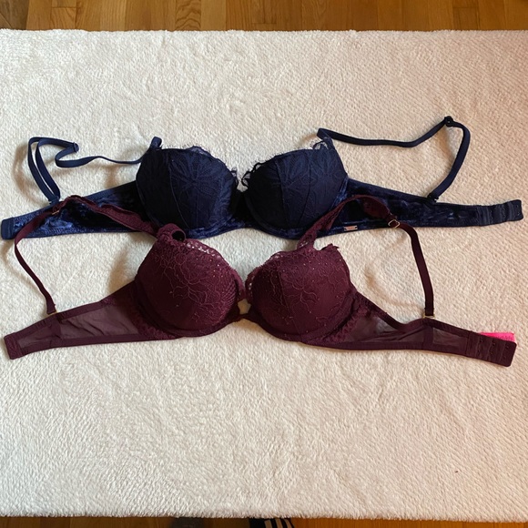 Bundle of 32B bras - Picture 1 of 7